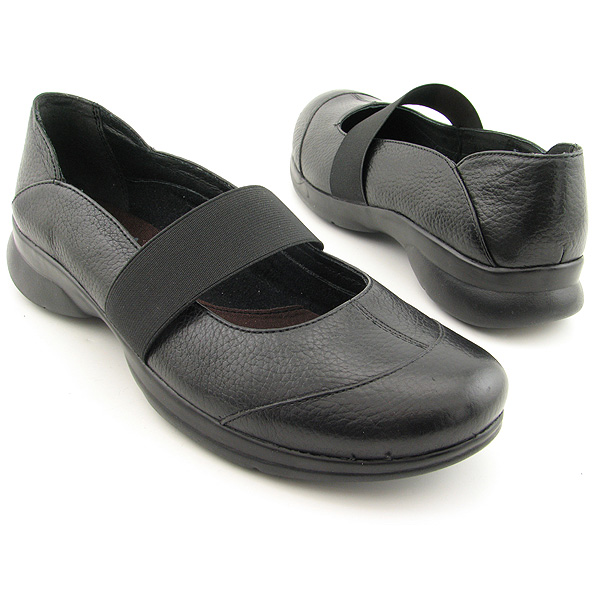 CLARKS Natalee Flats Black