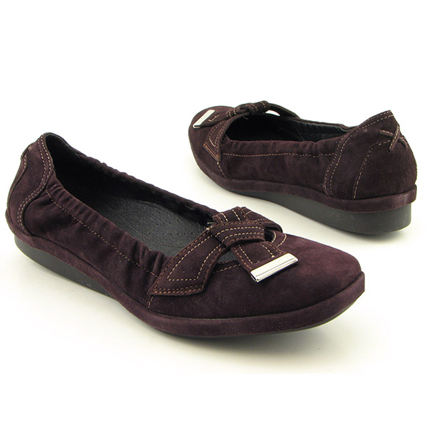 CLARKS Impact Flats Burgundy