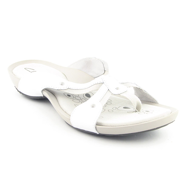 CLARKS Catamaran Flip Flops White