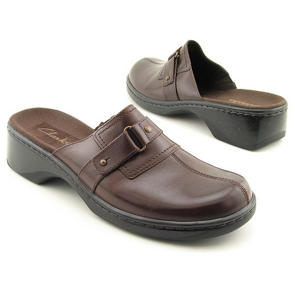 CLARKS Cherry Clogs Brown