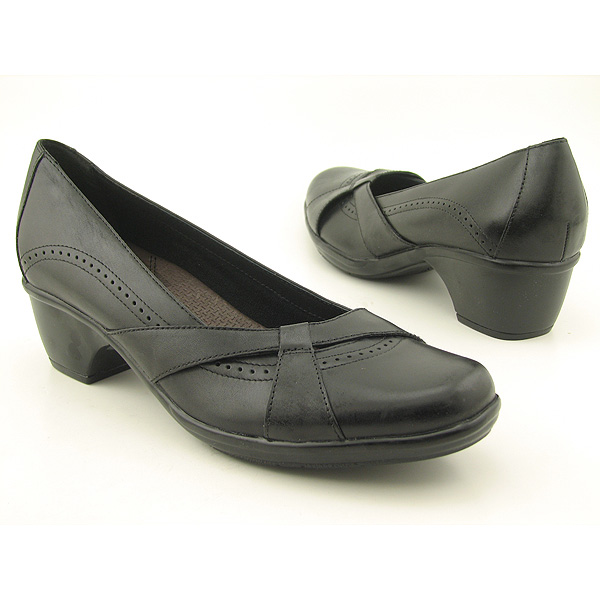 CLARKS Camel Pumps Black