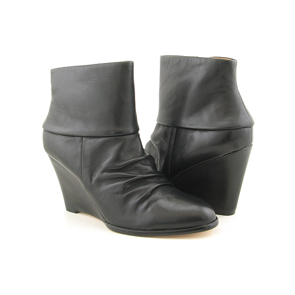 CORSO COMO Hughes Ankle Boots Black