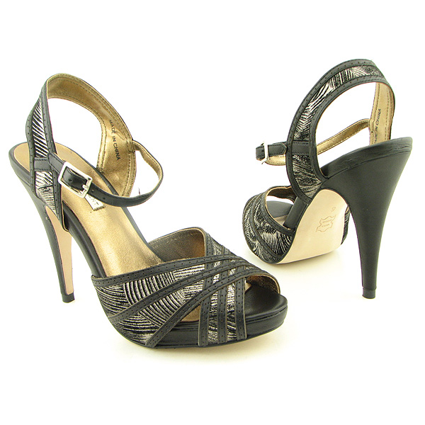 CYNTHIA VINCENT Abbot Sandals Black