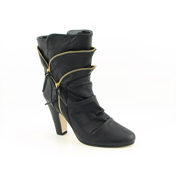 DV by Dolce Vita Whitney Ankle Boots Black
