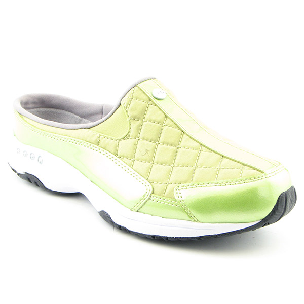 EASY SPIRIT Traveltime Clogs Green