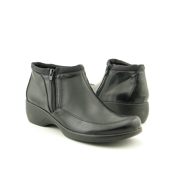 EASY SPIRIT Loyal Ankle Boots Black