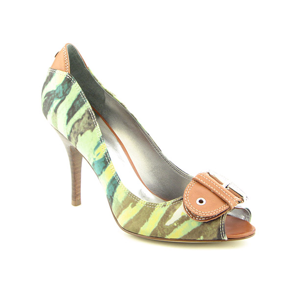 GUESS Teach Pumps Green