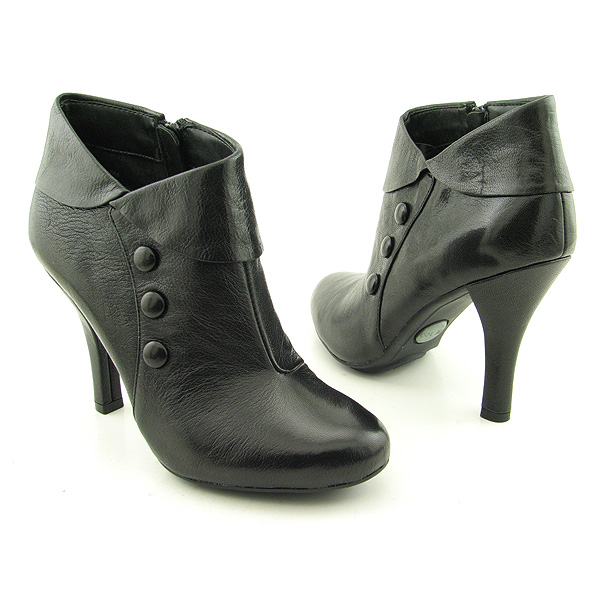ME TOO Jasmine Ankle Boots Black