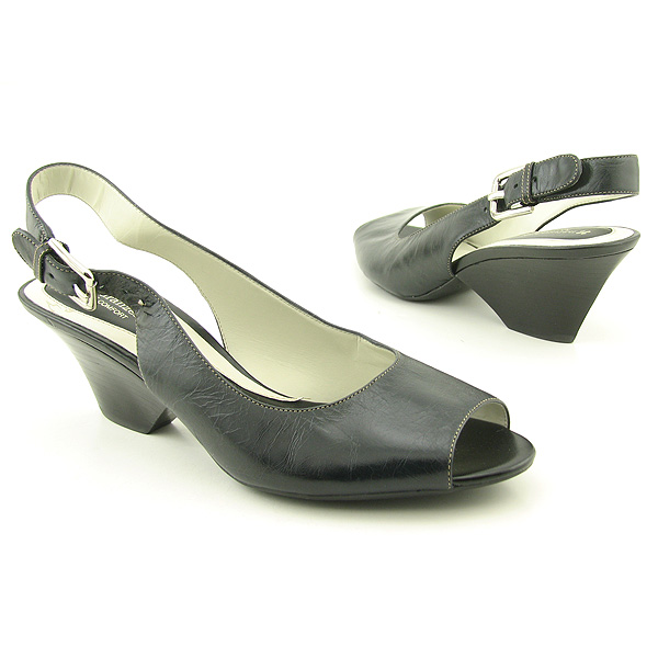 NATURALIZER Voluminous Pumps Black