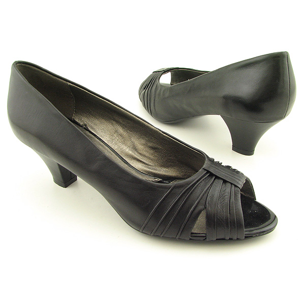 NATURALIZER Bewitched Pumps Black