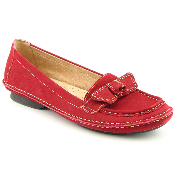 NATURALIZER Levity Loafers Red