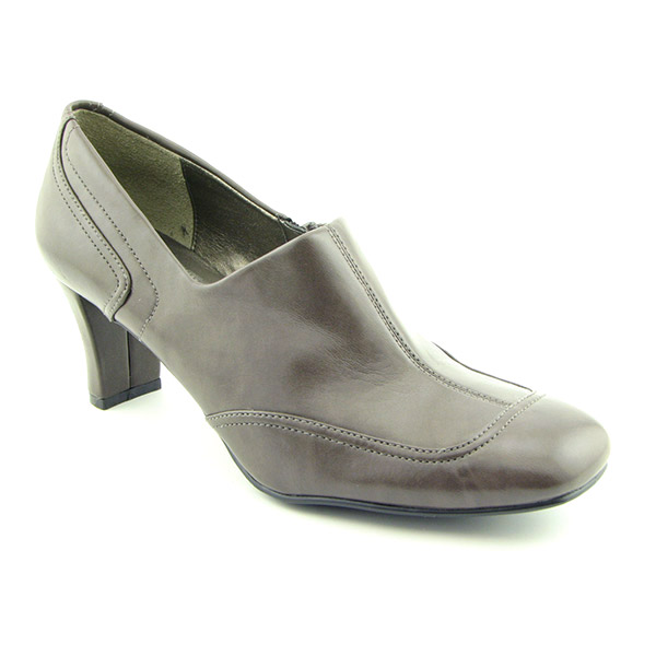 NATURALIZER Saidi Pumps Brown