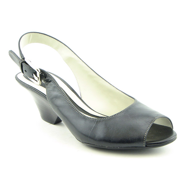 NATURALIZER Voluminous Slingbacks Black