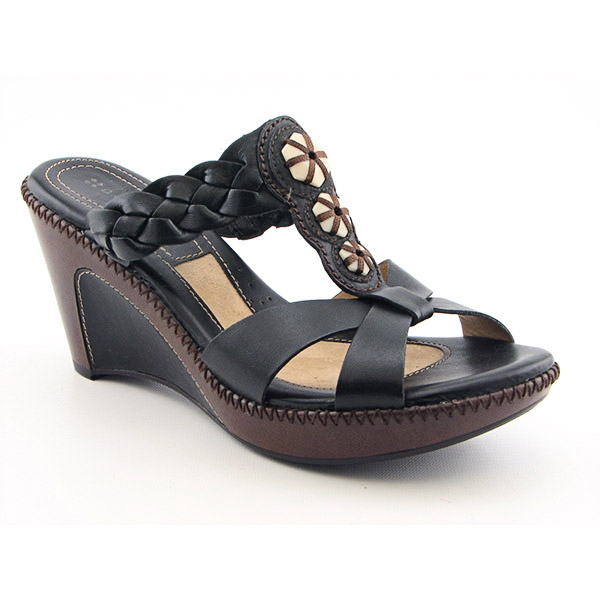 NATURALIZER Observe Platform Wedges Black