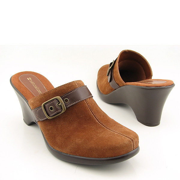 NATURALIZER Mohave Clogs Beige, Khaki, Tan