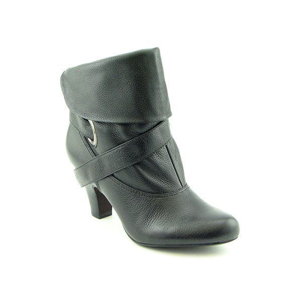 REPORT Kline Ankle Boots Black