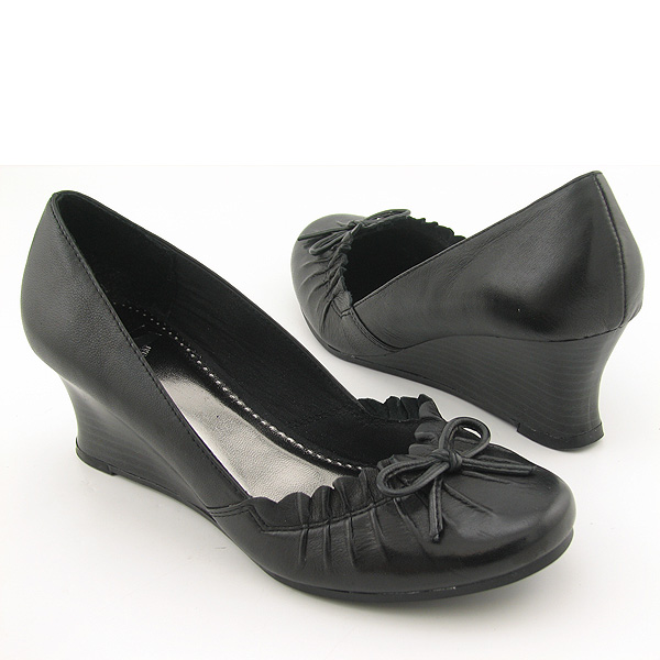 REPORT Cassidy Platform Wedges Black