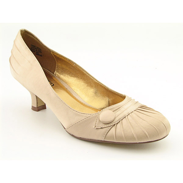 UNLISTED Stage Set Pumps Beige