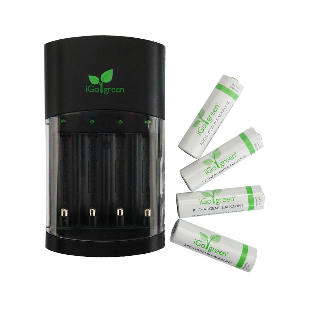 iGo Green Battery Charger w/ 4 AA Rechargeable Batteries