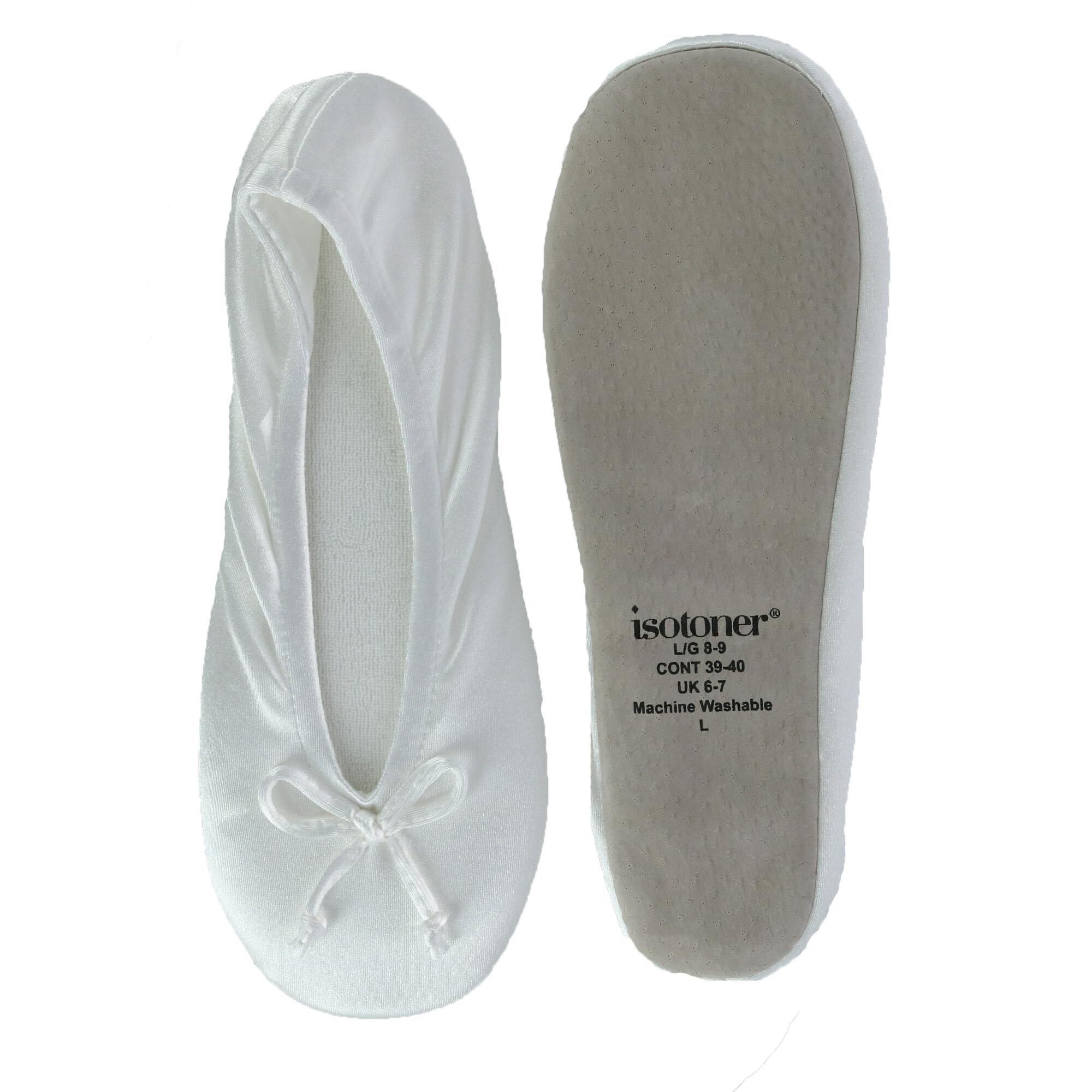 New Isotoner Women/'s Satin Classic Ballerina Slippers
