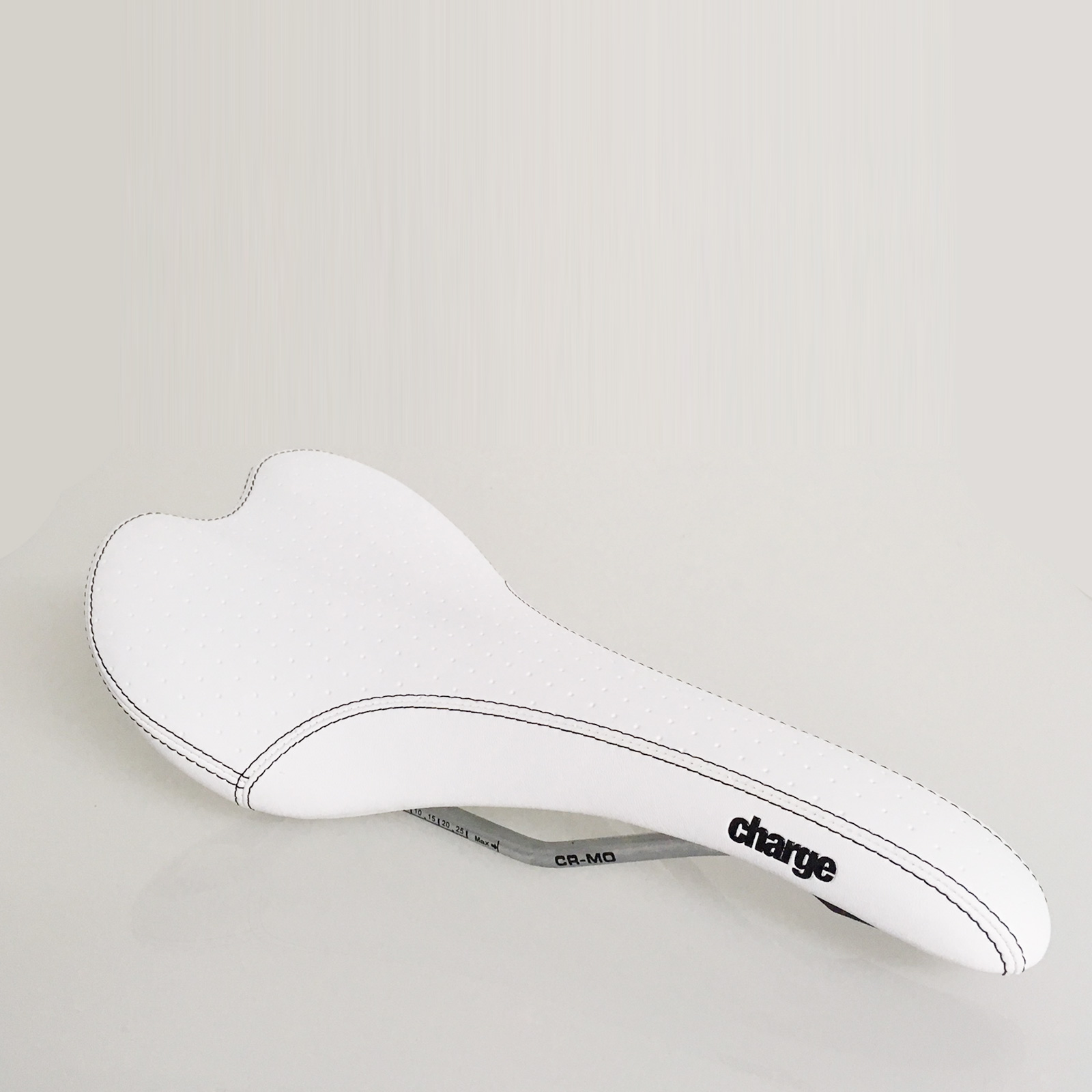 charge bikes spoon saddle