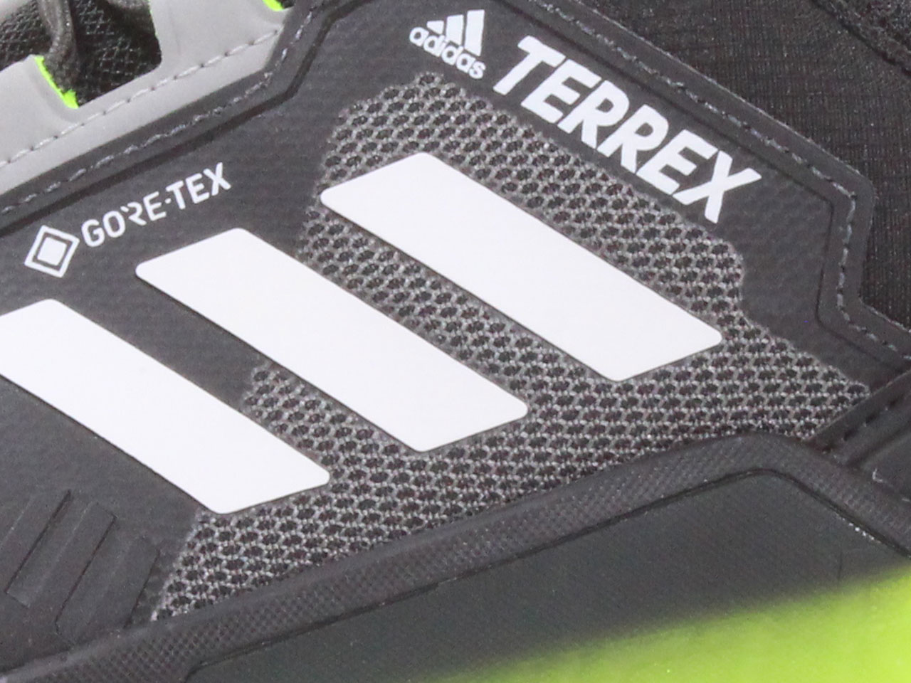 Adidas Men's Terrex-Swift-R3-GTX Sneakers Core Black/Grey/Solar Yellow - Picture 16 of 48