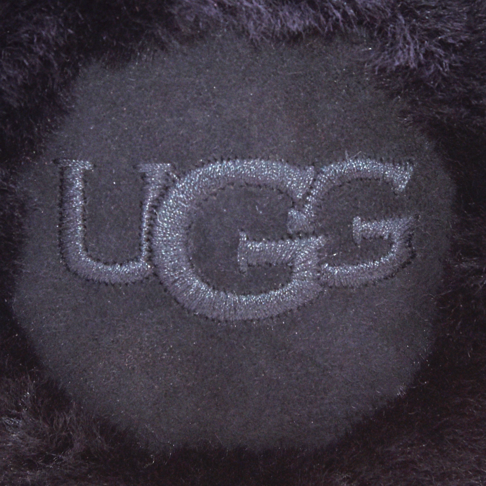 【アグ】(W) UGG Embroidered Logo Earmuff Black UGG® Embroidered Logo Shearling Earmuffs | Bloomingdale's