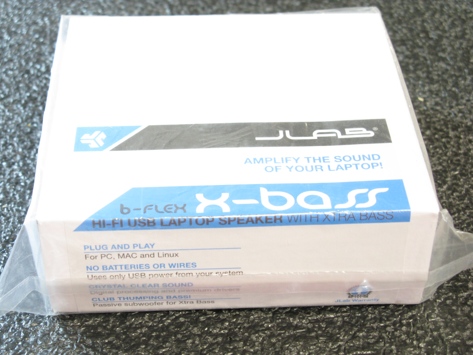 24 STÜCK X-BASS XBASSBLKBOX X-BASS HIFI USB LAPTOP LAUTSPRECHER NEU IN BOXEN 