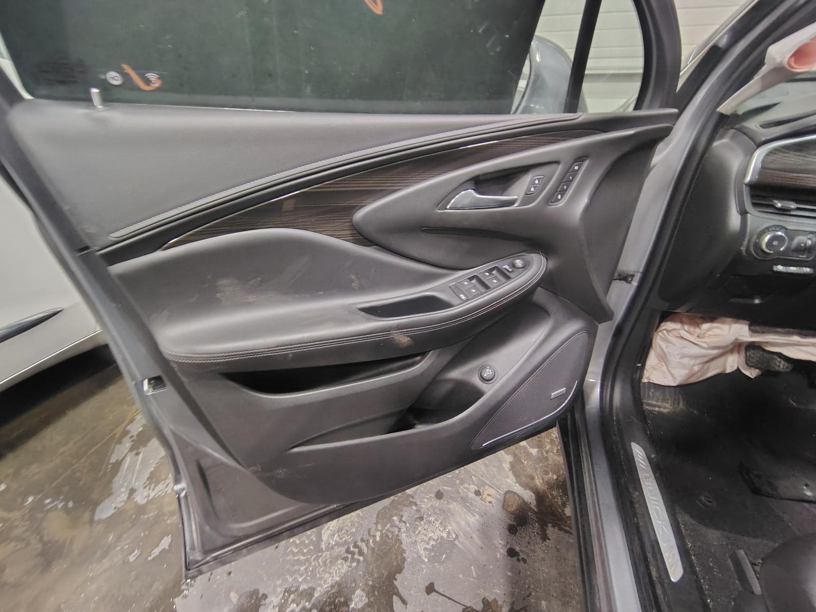 2020 BUICK ENVISION Under Hood Fuse Box 92K - Picture 8 of 12