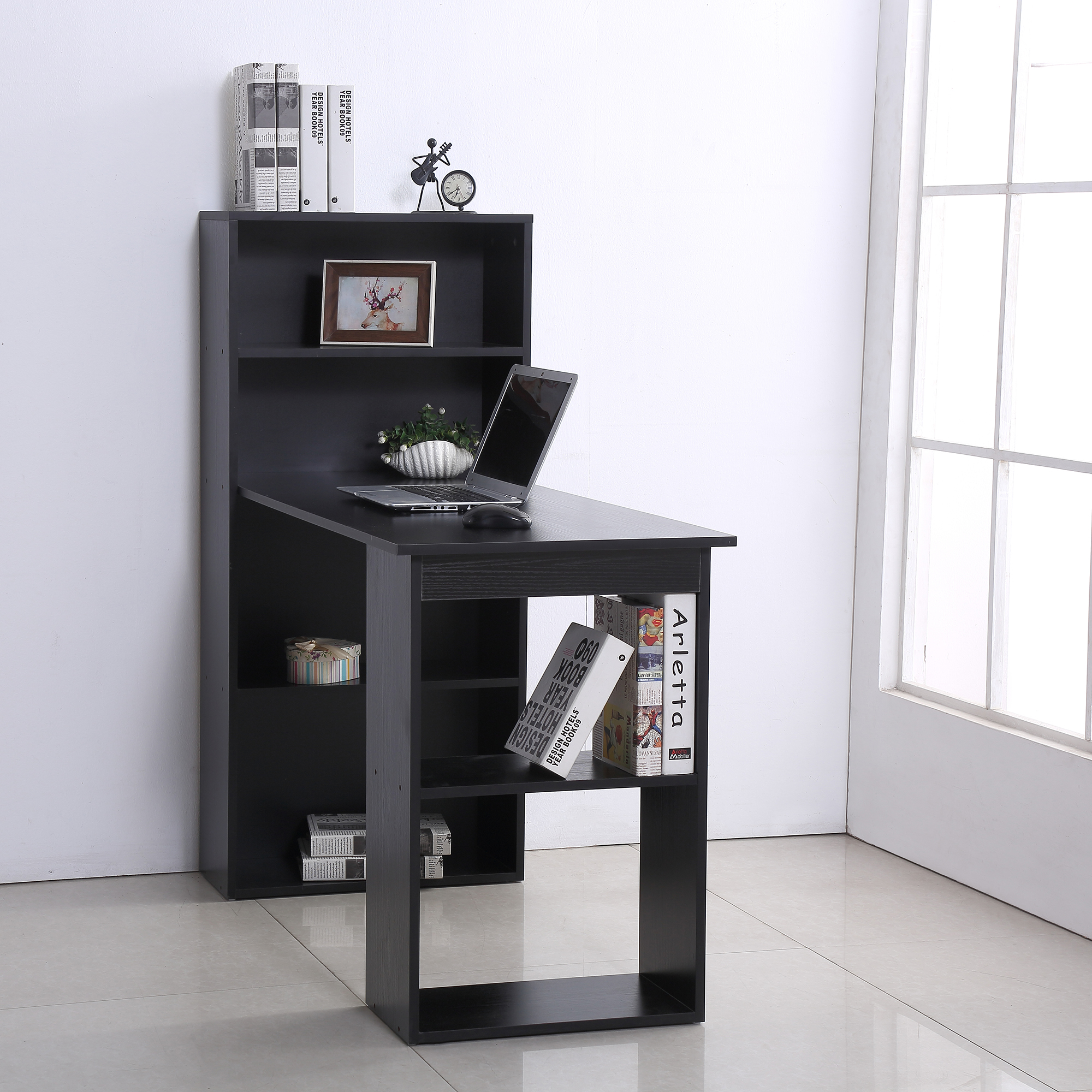 Bookshelf story picture