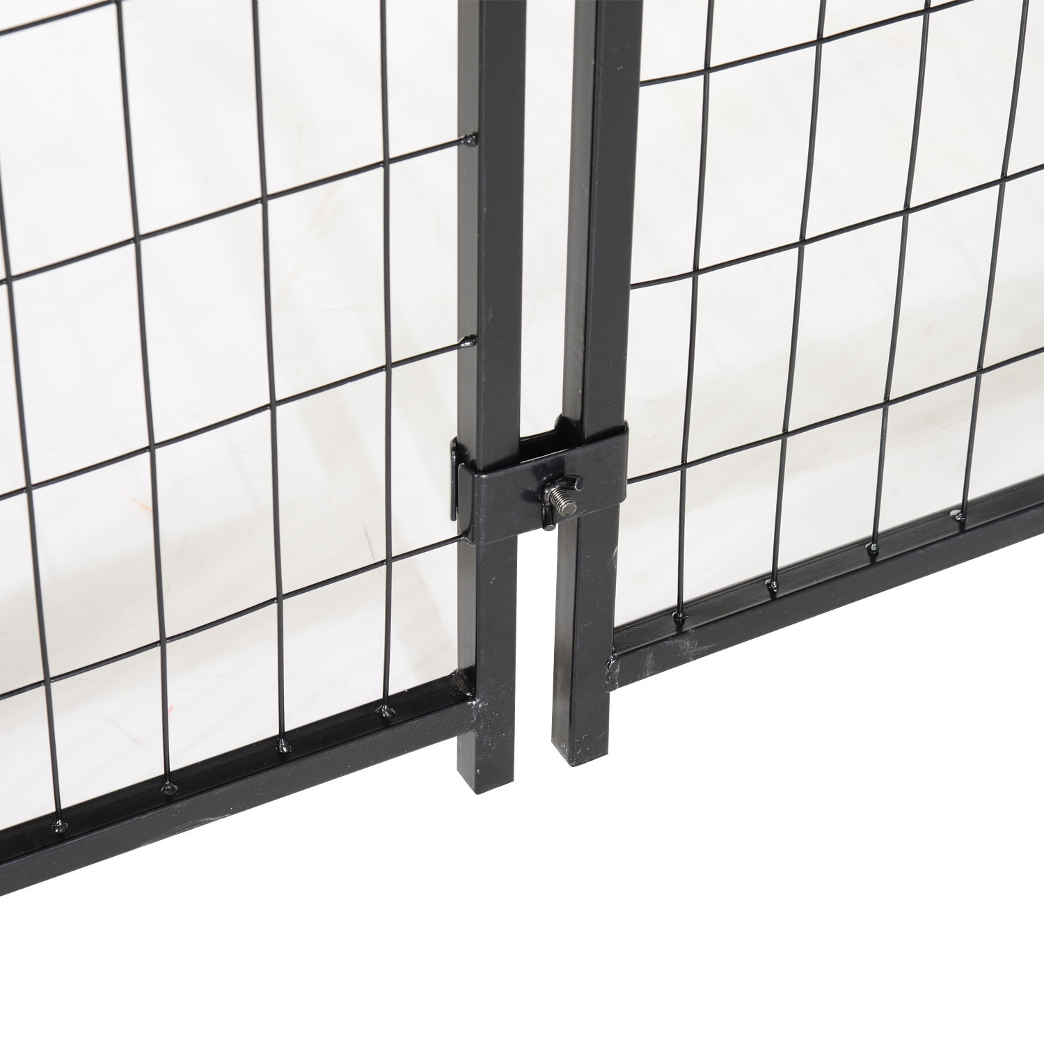 Outdoor Dog Kennel Run House Crate Cage Enclosure AntiUV Roof Patio