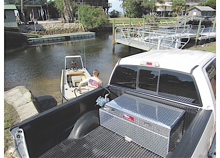 RDS-74026-Transfer-Fuel-Tank-amp-Toolbox-Combo-50-Gallons-48-034-L-x-20-034-W-x-19-034-H