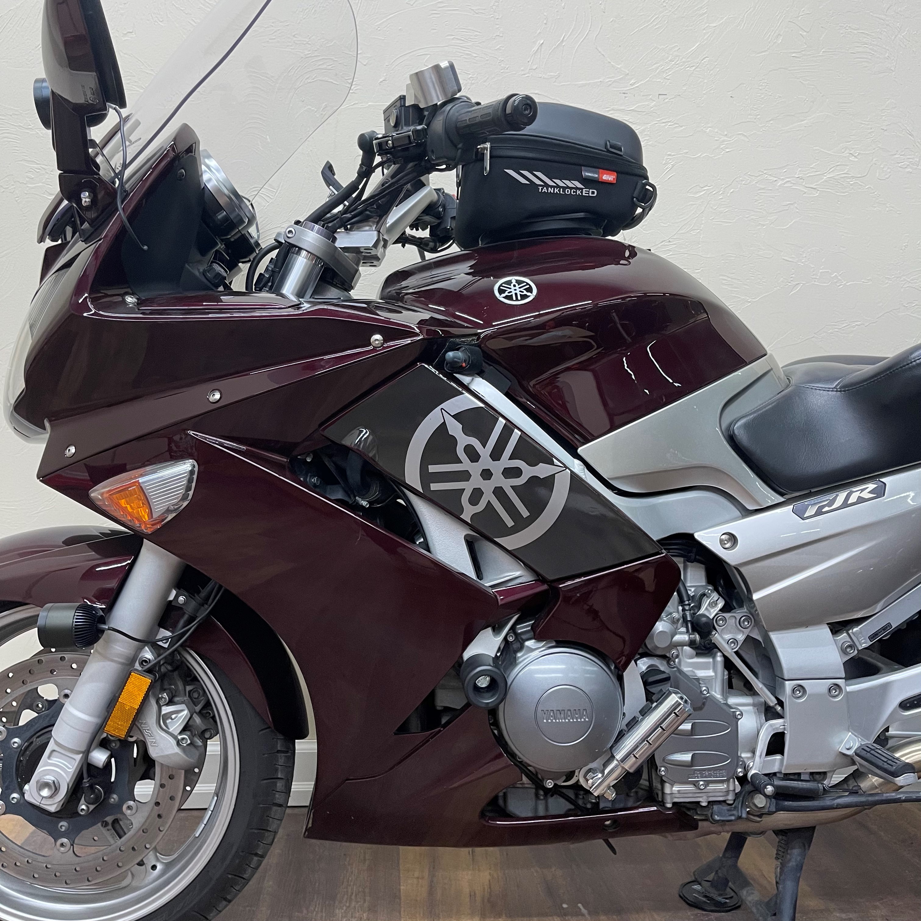 Reflective Decals for Yamaha FJR1300 Gen 2 Fairing - Picture 8 of 13