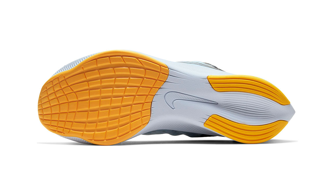men's zoom fly running shoe