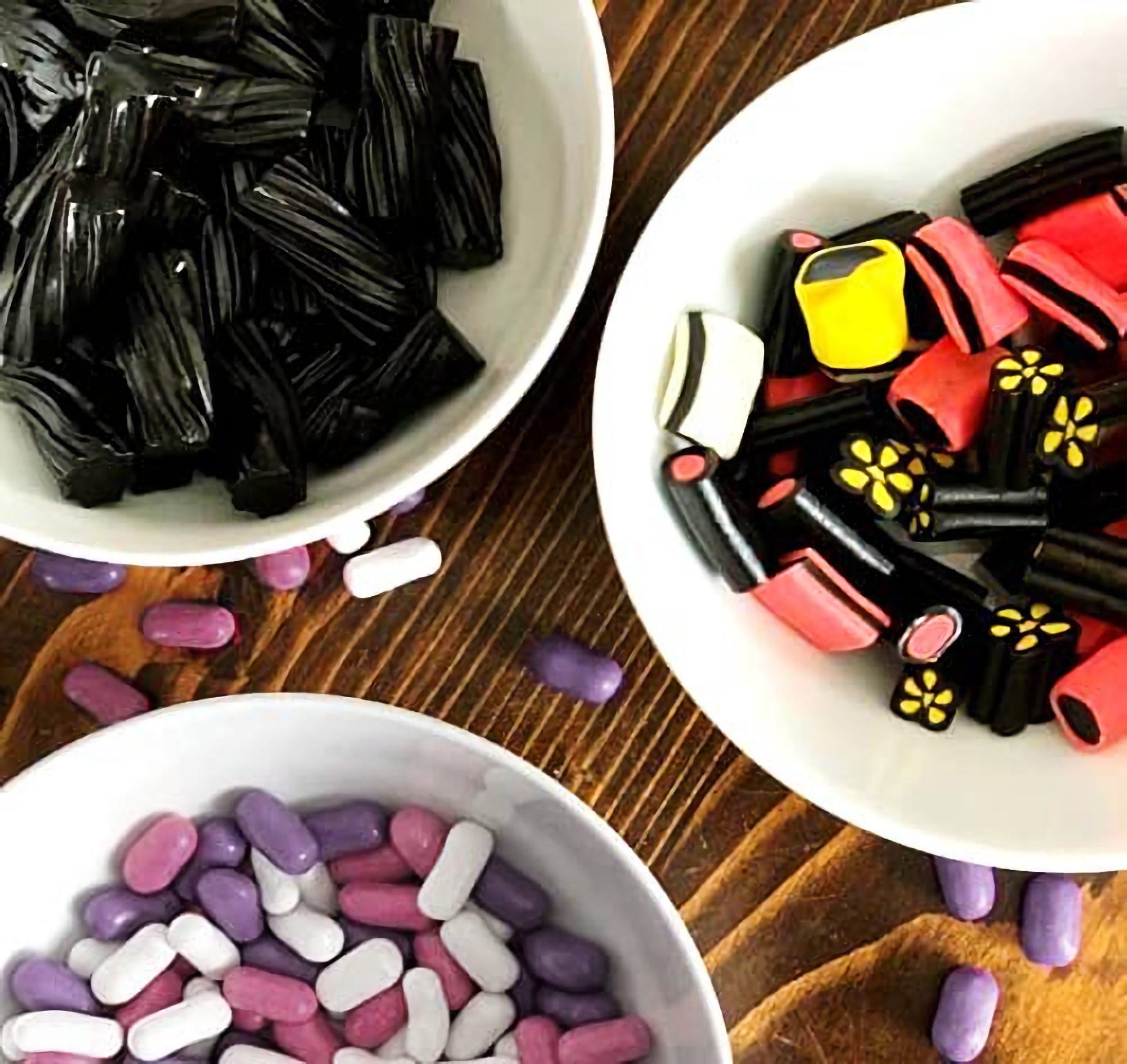 Wiley Wallaby Classic Black Licorice Beans, 7.05 Ounce Resealable Bags, 12 Count 5