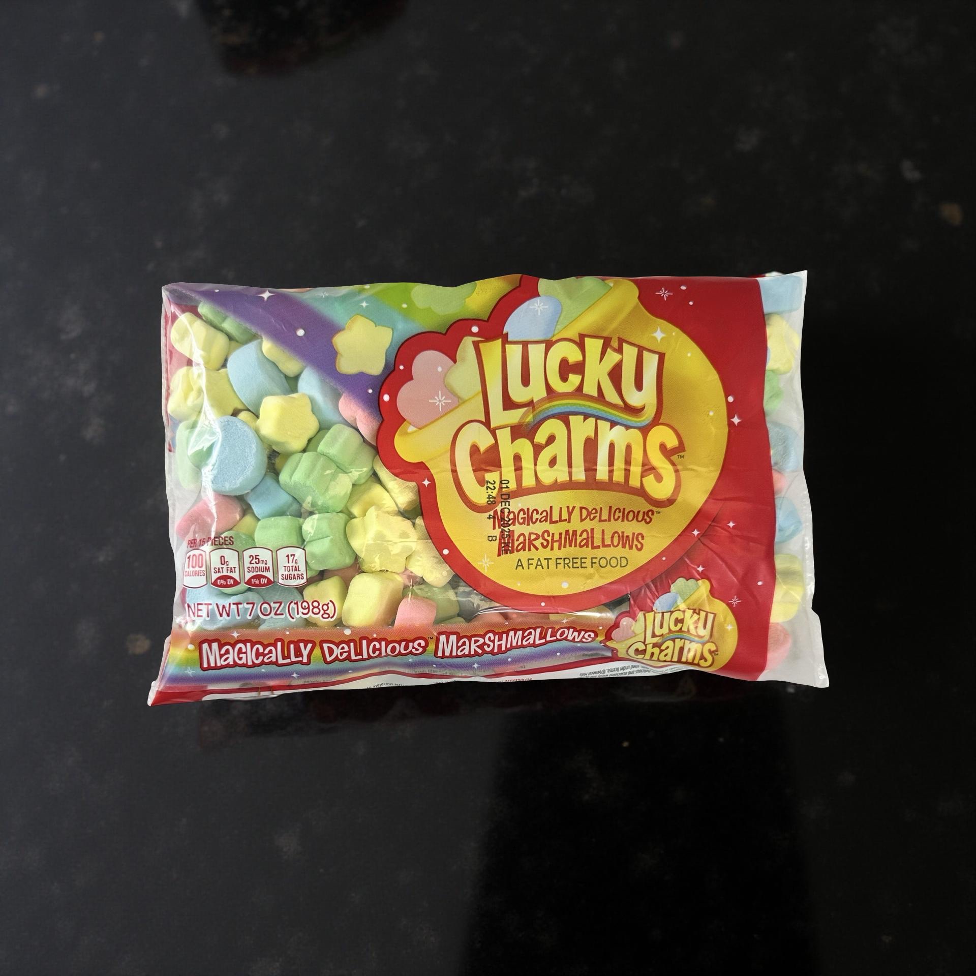 Lucky Charms Fluffy Marshmallow Snack, 4x 7 Oz. Bags 4