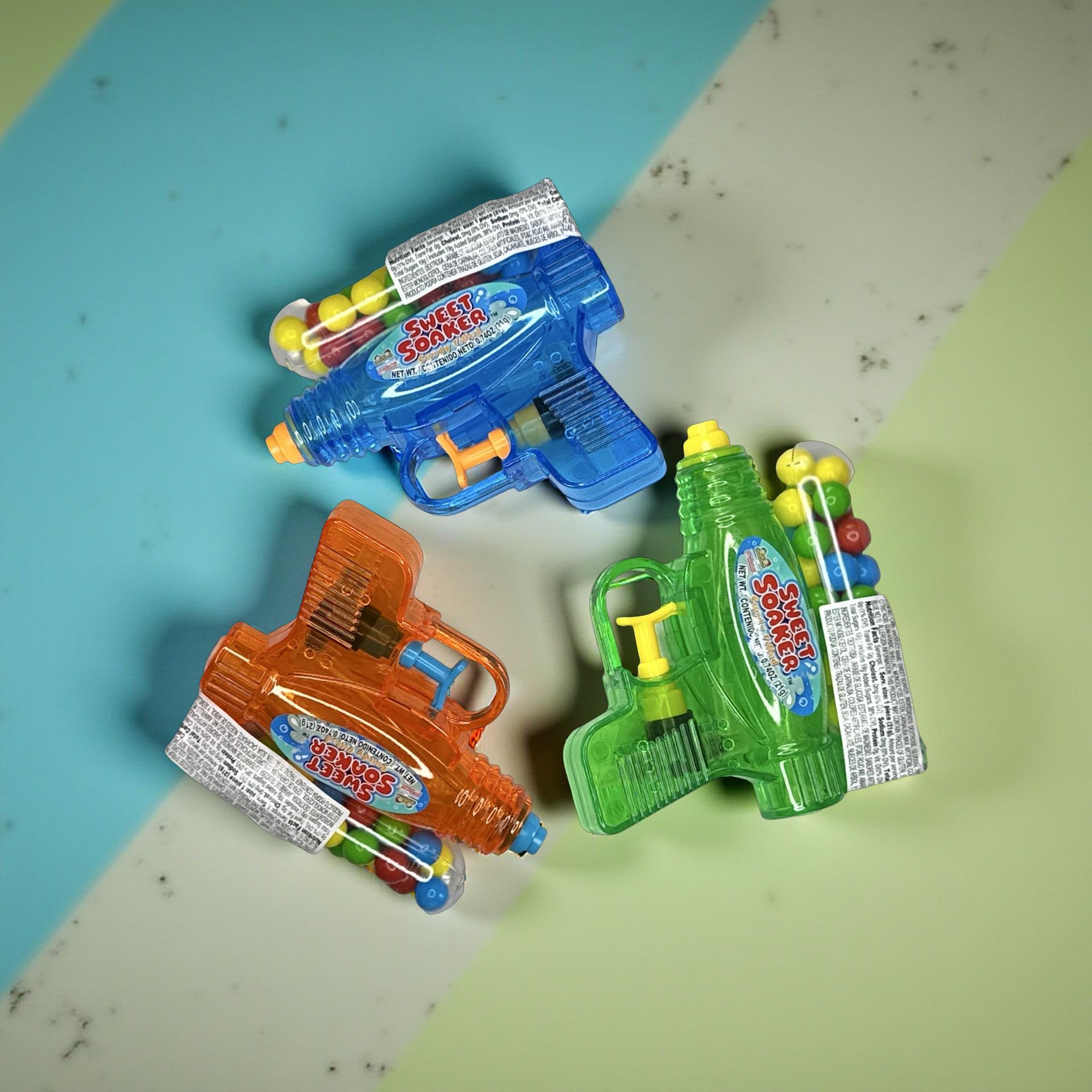 Fun Candy With Built in Toys - Sweet Soaker Squirt-Gun with Sweet Candy (25 pieces), Colors Vary (2 Pack) 6