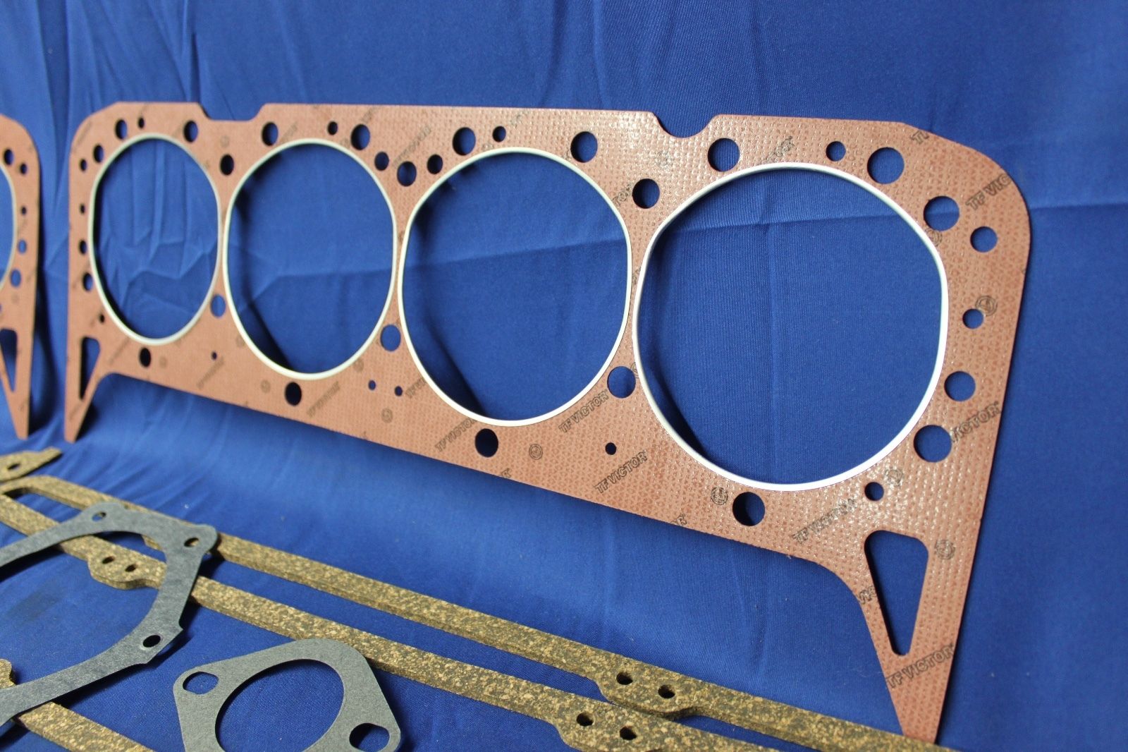 Chevy SBC Gasket Set Kit 305 CID (5.0L) 19761980 Engine Pro 301023 Jim's Automotive Machine