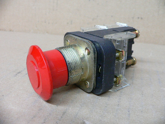 Allen Bradley 800T-FX A5 Emergency E-Stop Push-Pull Button