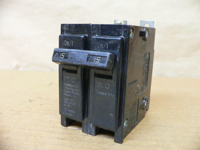 CUTLER HAMMER BQL215 15A CIRCUIT BREAKER