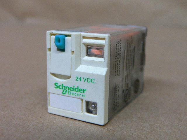 SCHNEIDER ELECTRIC RXM4AB2BD RELAY 24VDC