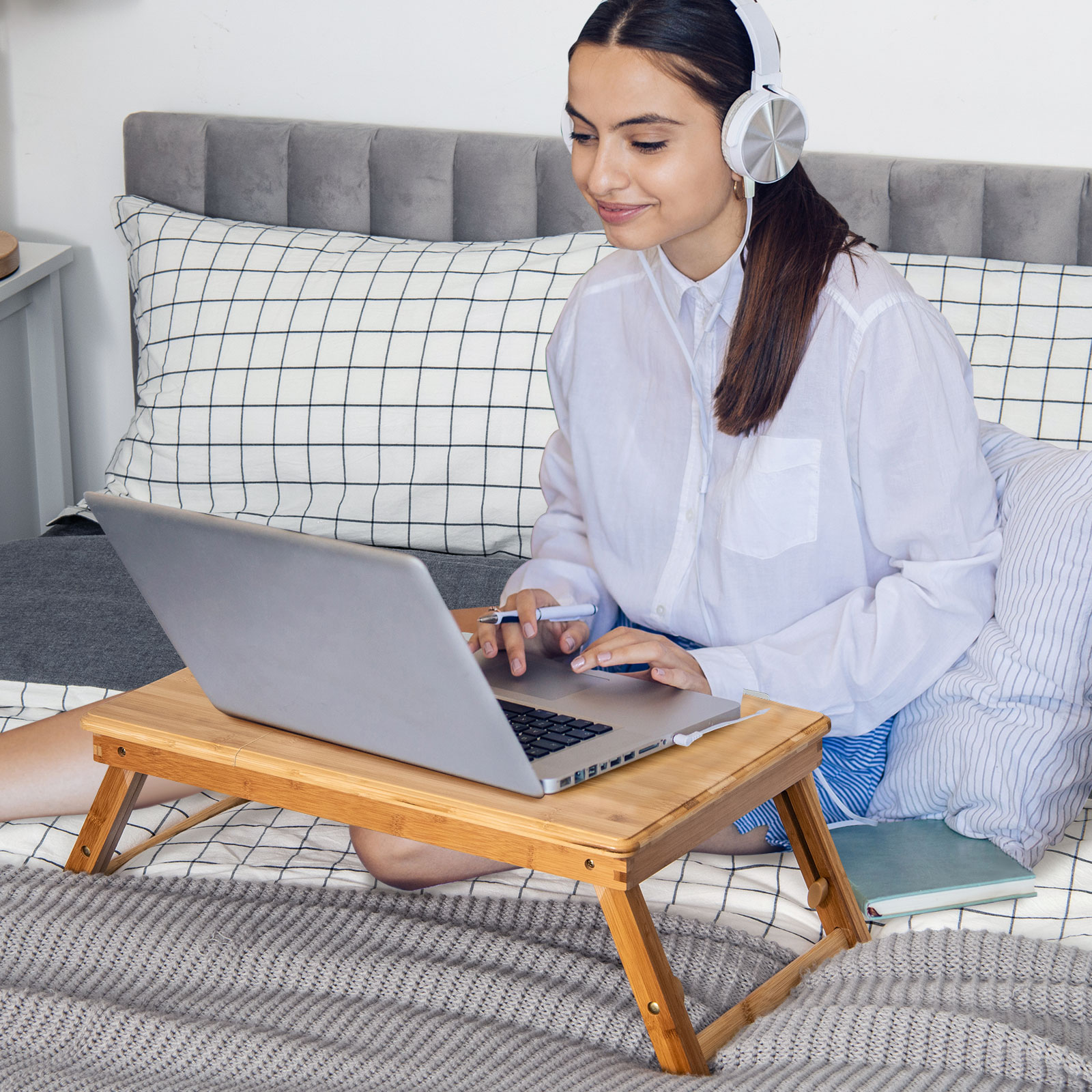 Costway Adjustable Bed Tray Folding Bamboo Laptop Desk w/Drawer Heat Dissipation - Picture 4 of 8