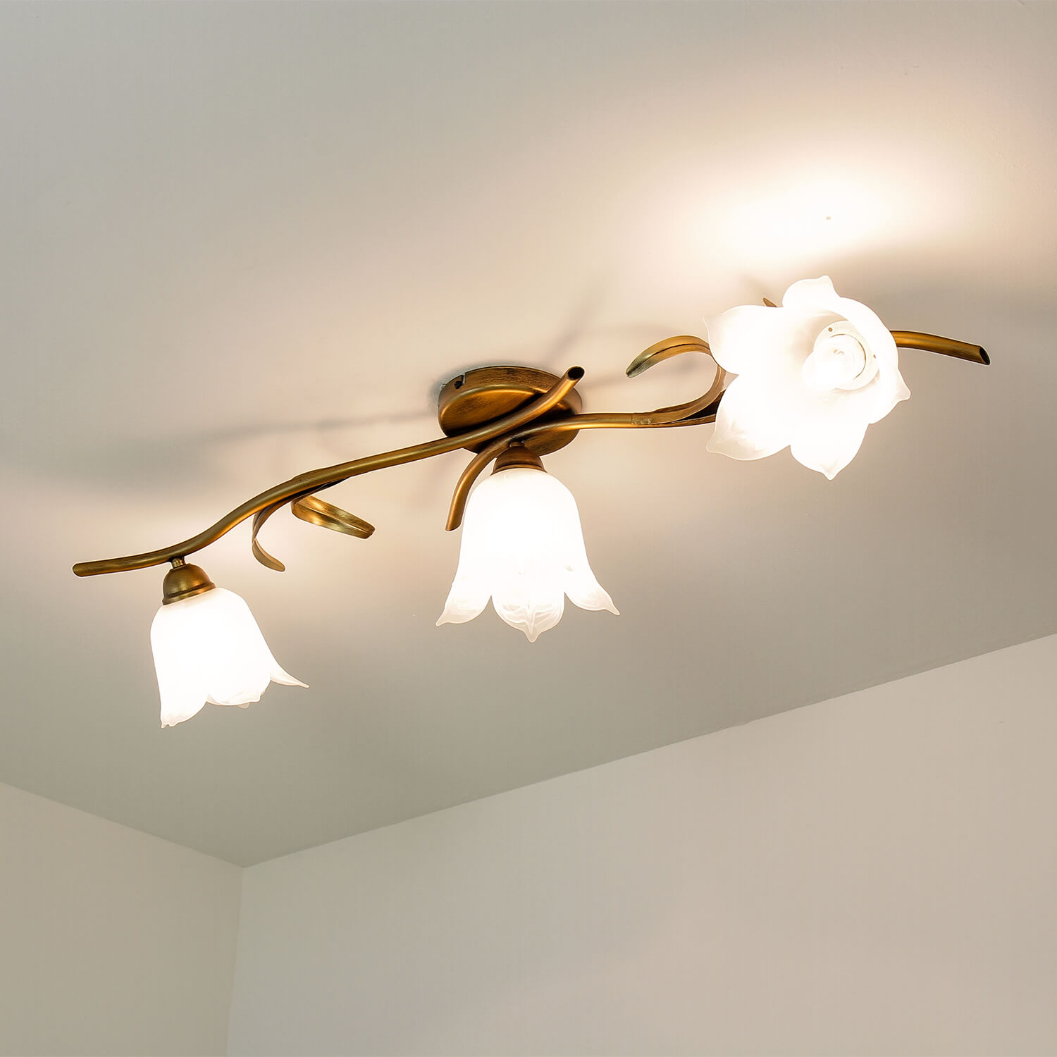 Lange Deckenleuchte Blüten Schirme 94cm Gold Weiß Jugendstil Antik