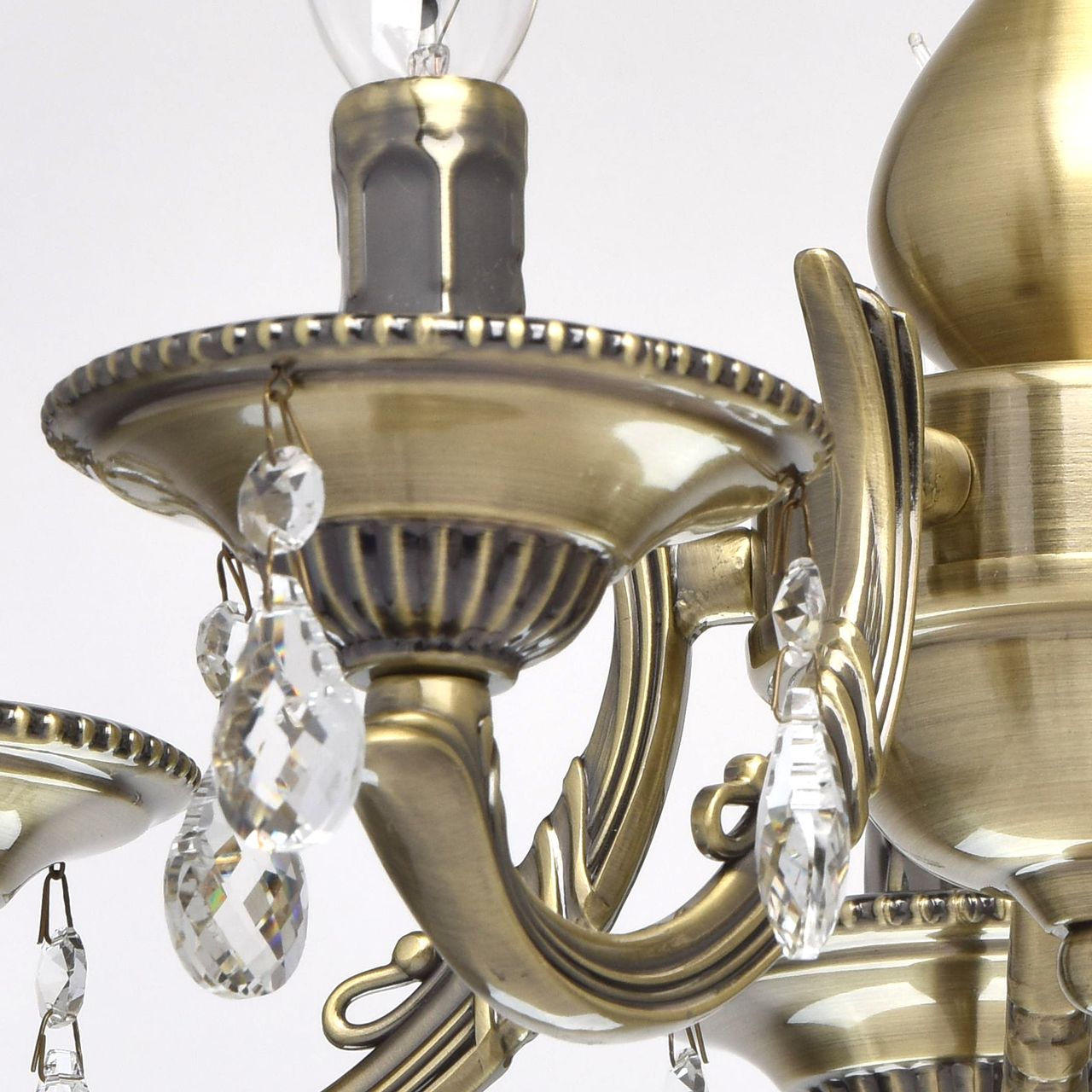 Glanzvoller Kronleuchter in Messing antik 5x E14 Kristall Hängelampe