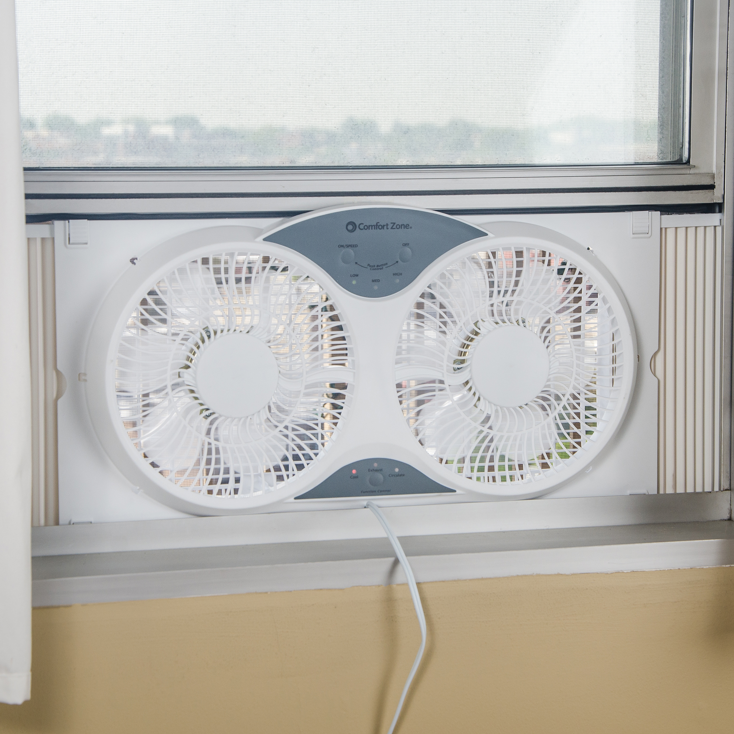 Comfort Zone CZ310R 3Speed Reversible Twin Window Fan with Remote