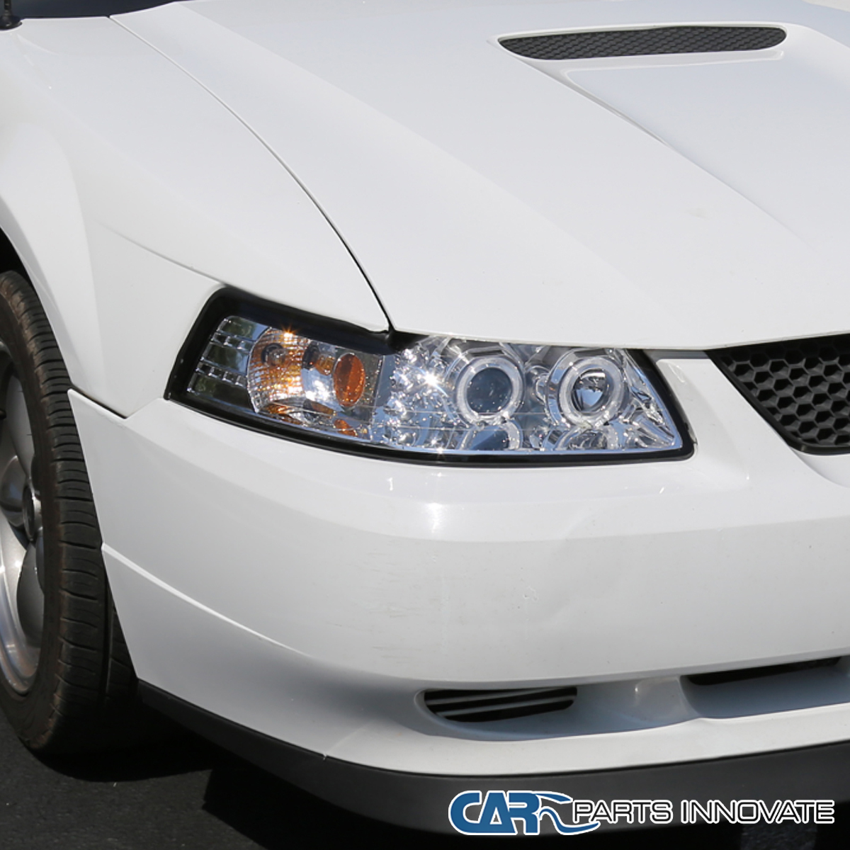 Carpartsinnovate LED Halo Projector Headlights For 1999-2004 Ford Mustang – L+R – Chrome Housing – DOT/SAE