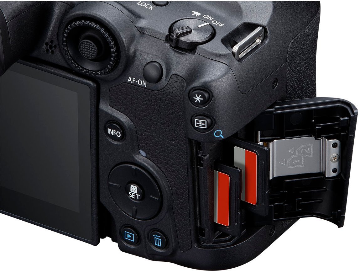 EOS R7 ボディ Canon EOS R7 (Body Only) New-In-Box at Roberts Camera