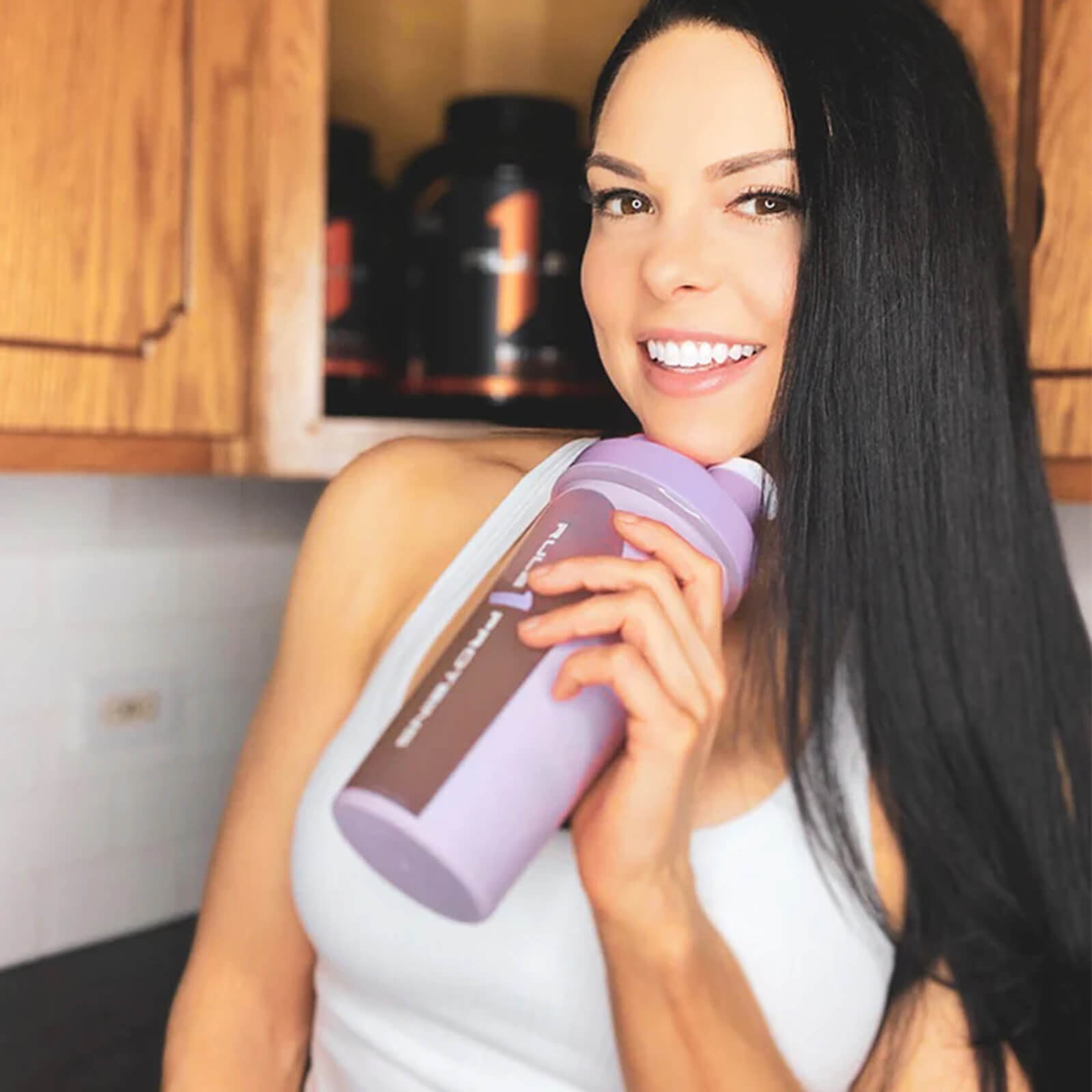 REGLA 1 Proteína 16 porciones Chocolate Fudge Whey Protein Aislado Hidrolizado 1,07 lb - Imagen 5 de 6