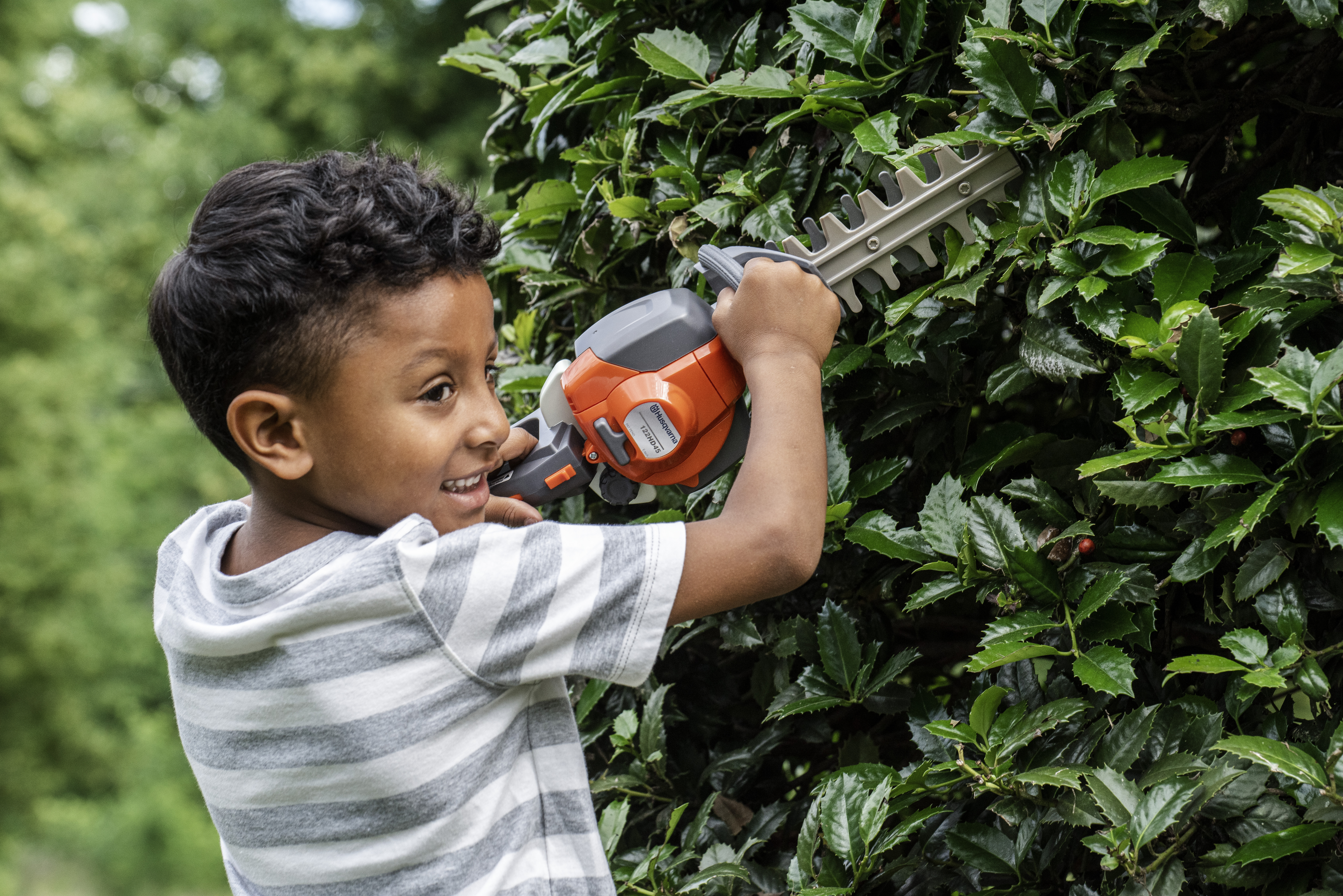 Husqvarna 585729103 (TOY Husq 122HD45 Hedge Clippers TOY)