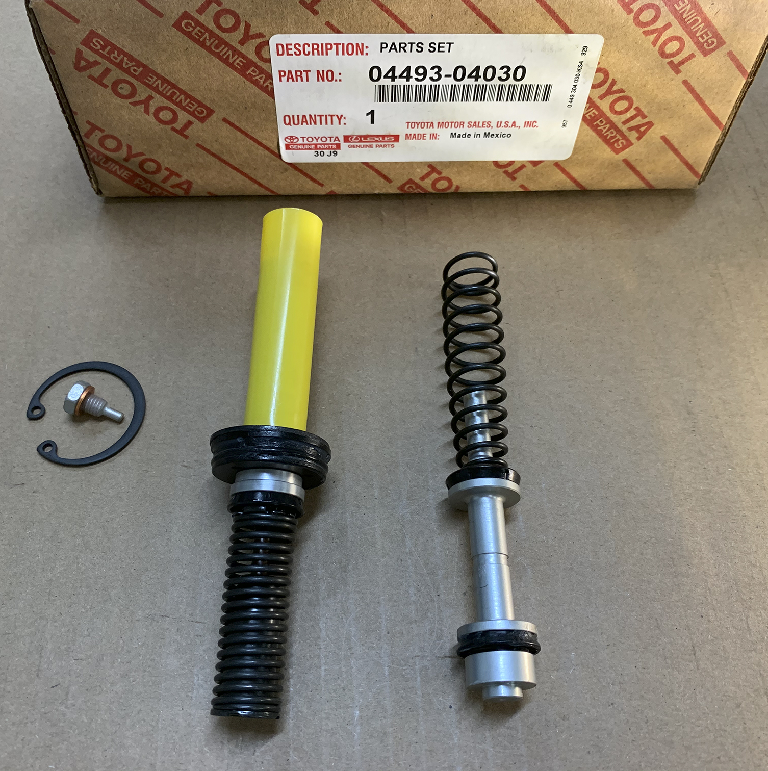 New OEM Genuine Brake Master Cylinder Repair Kit For Toyota T100